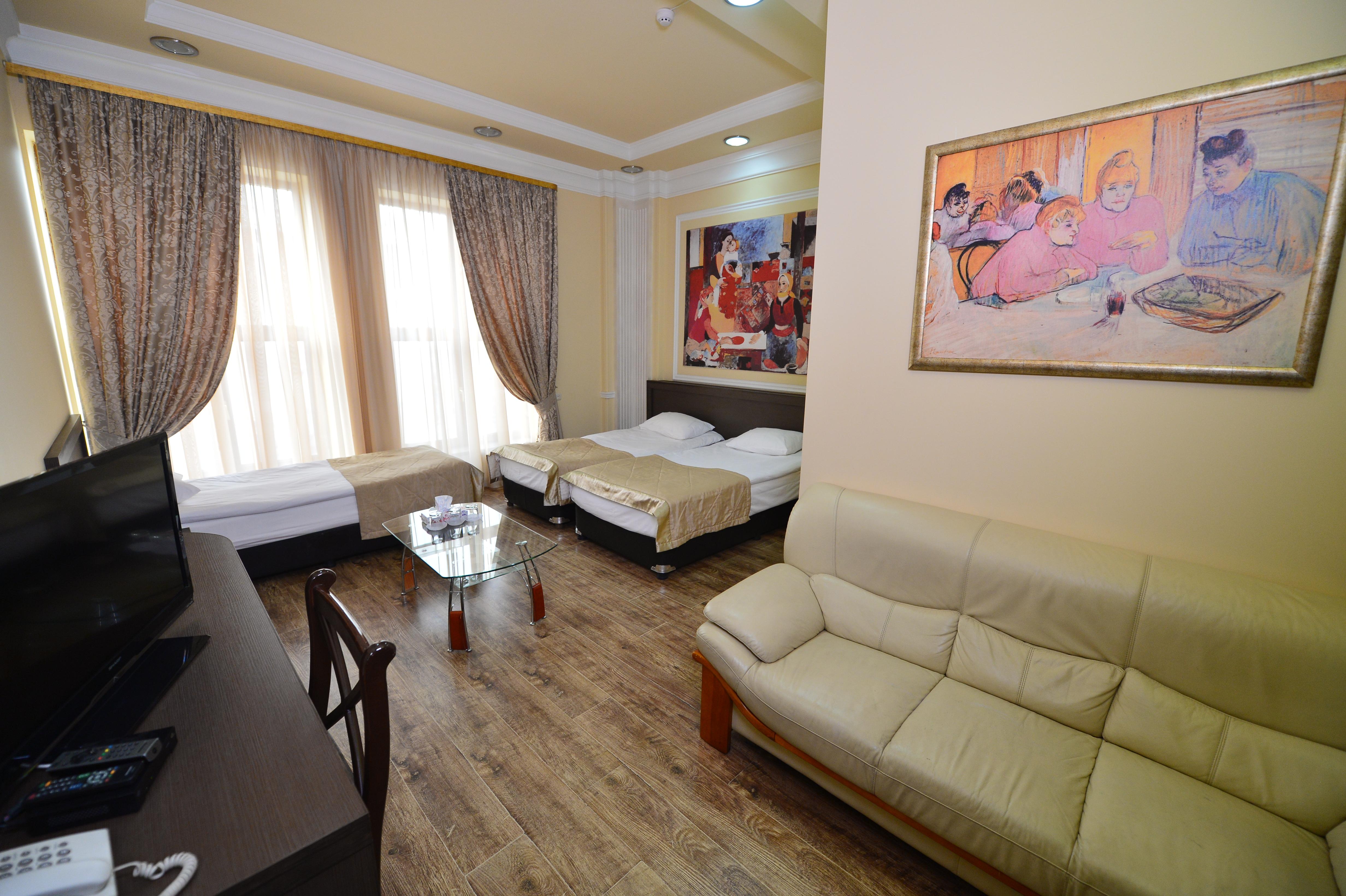 Yerevan Deluxe Hotel Екстер'єр фото