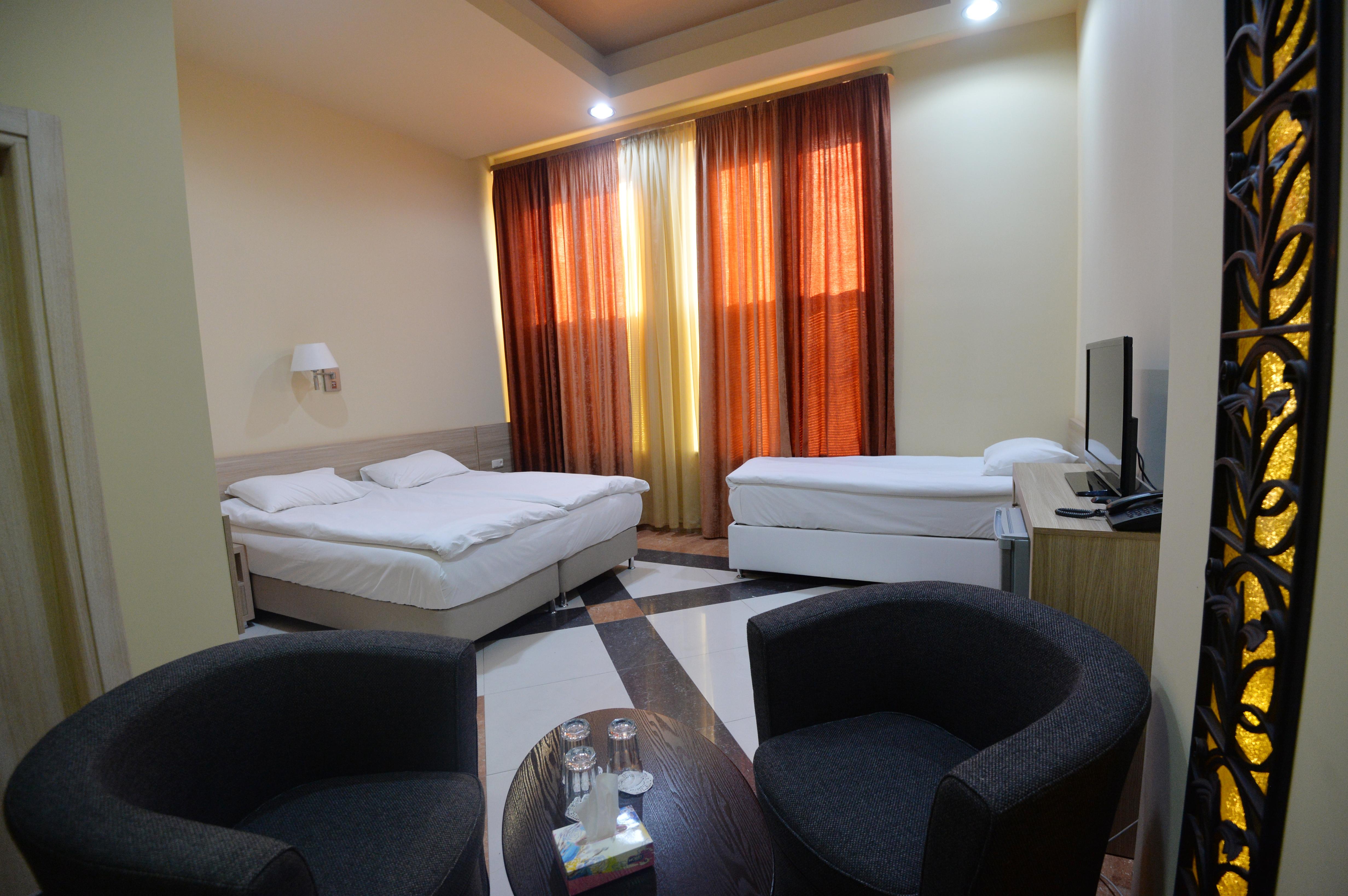 Yerevan Deluxe Hotel Екстер'єр фото
