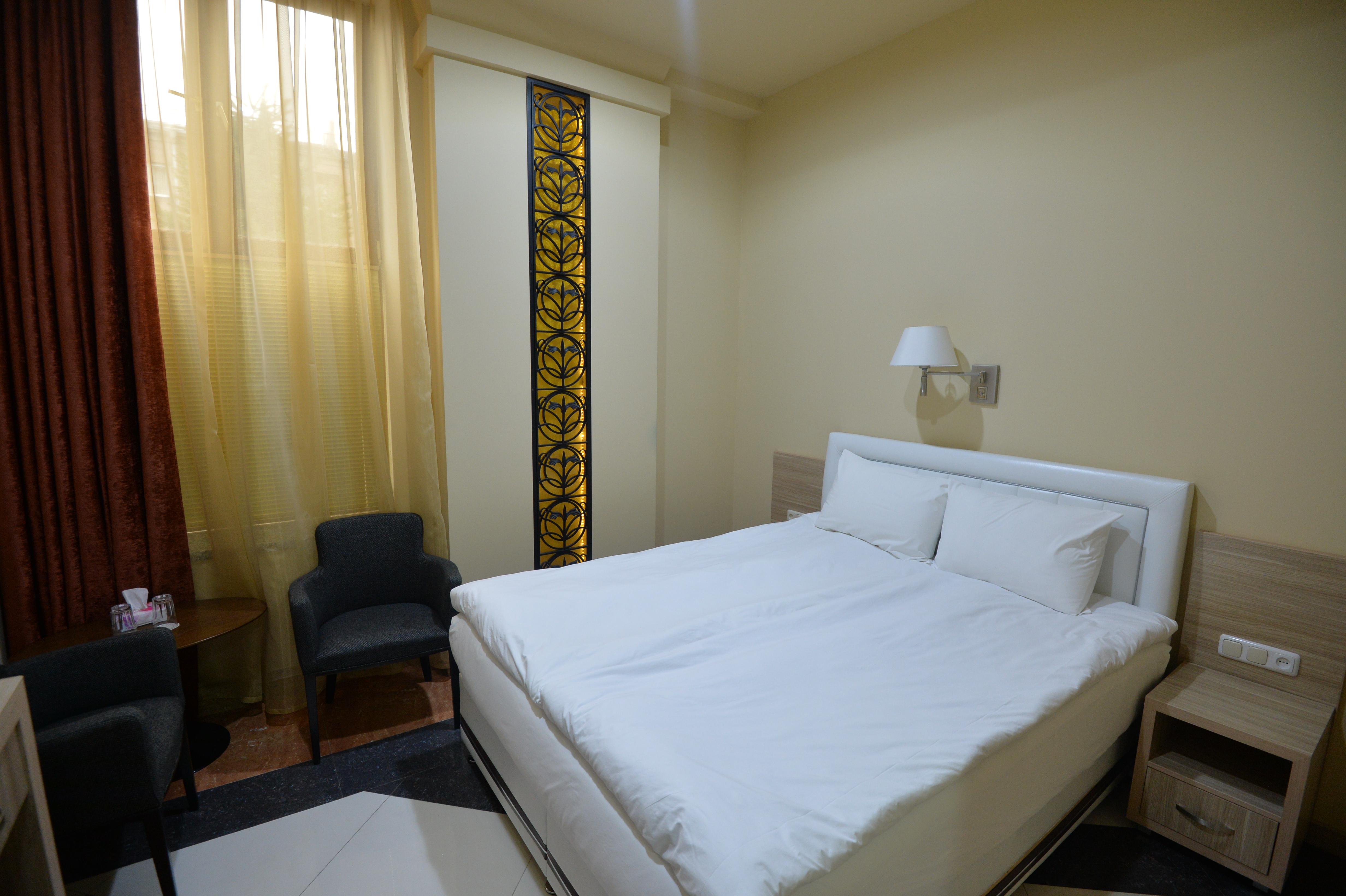 Yerevan Deluxe Hotel Екстер'єр фото