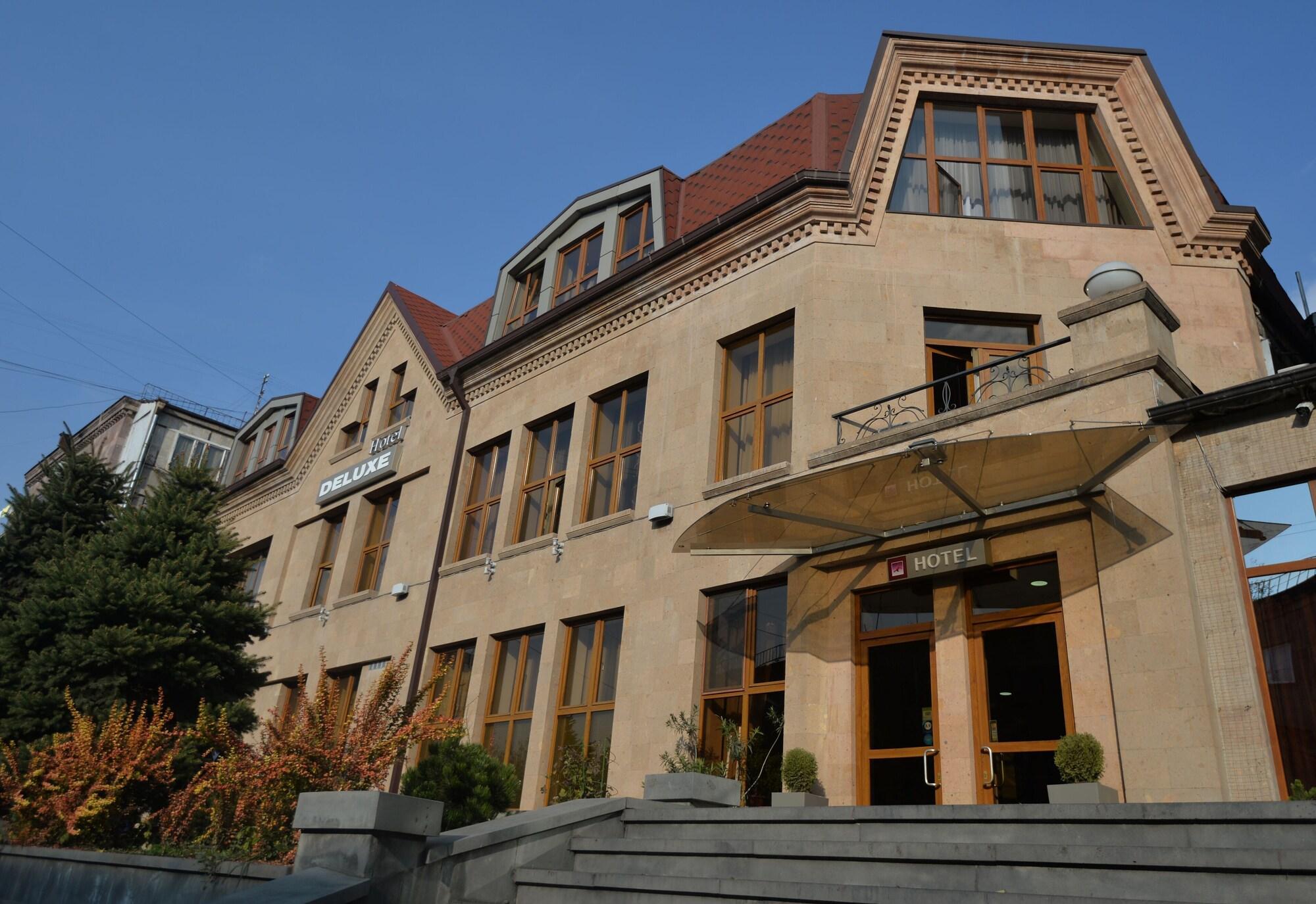 Yerevan Deluxe Hotel Екстер'єр фото