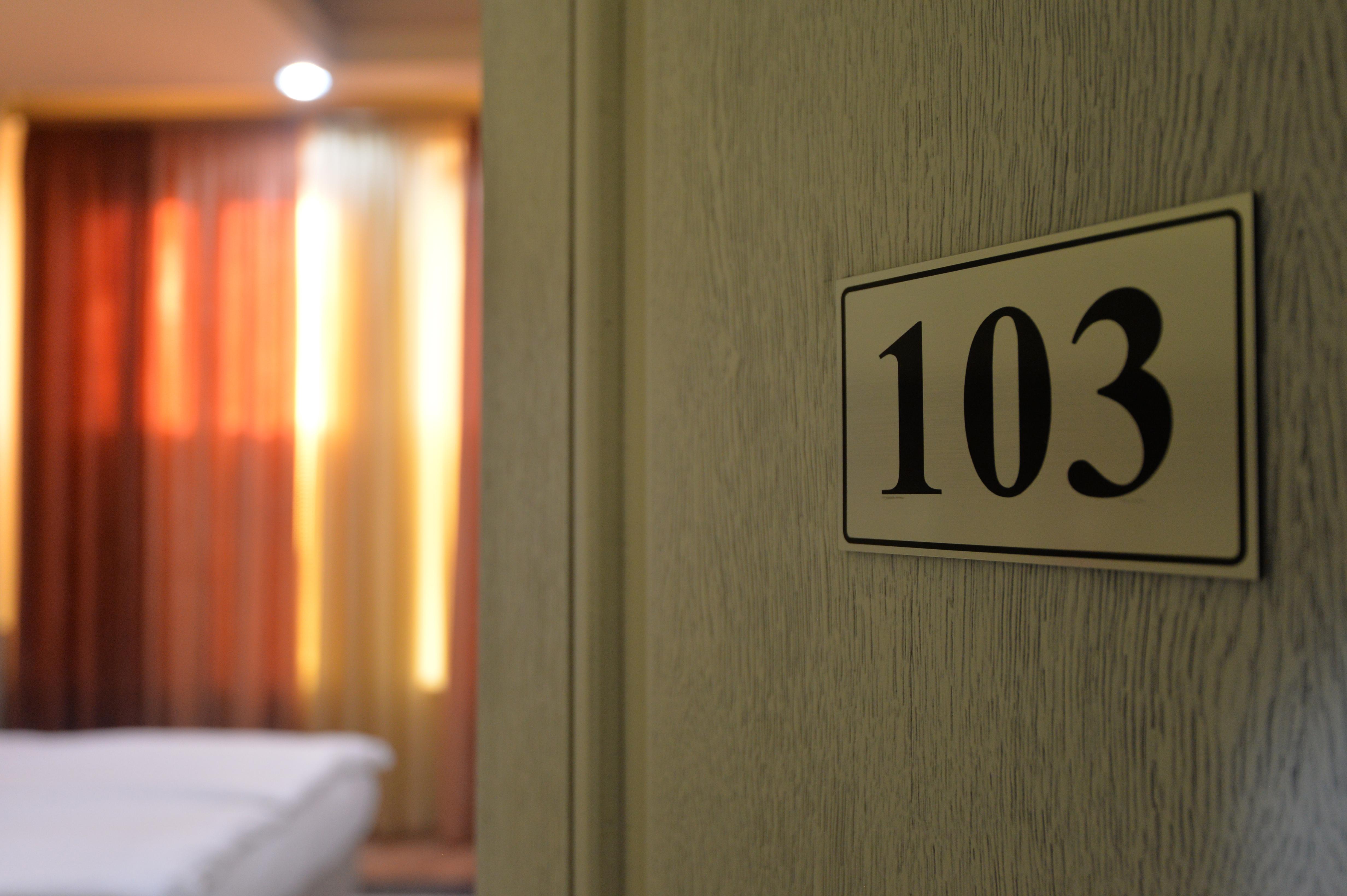 Yerevan Deluxe Hotel Екстер'єр фото