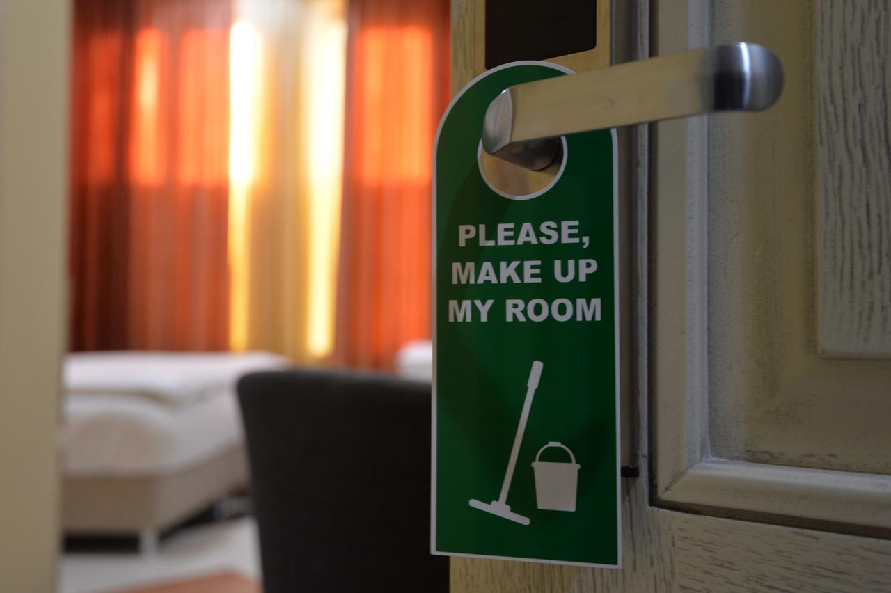 Yerevan Deluxe Hotel Екстер'єр фото